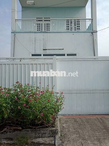 Nhà thông tin thật 5*20 ,1lầu, tdtsd 200m2, đường bê tông xe hơi