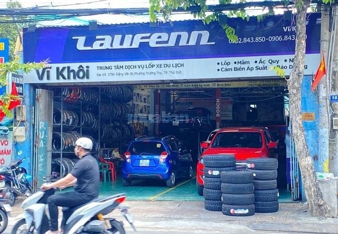 Thợ Làm Lốp Ô Tô, Rửa xe, thay nhớt