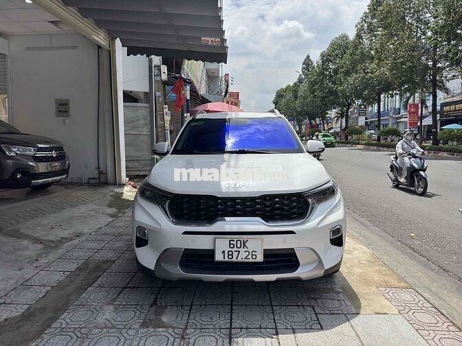 Kia Seltos 2022 Premium 1.4 AT - 47000 km