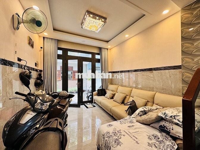 Bán nhà 2 tầng, hẻm 6m, Nguyễn Gia Trí, Bình Thạnh, DT43m2, nhỉnh 10T.