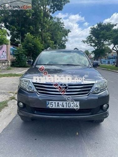 Toyota Fortuner 2.7V 4x2 AT 2012