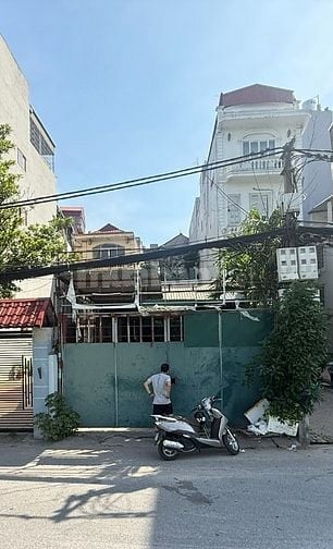 Cho thuê nhà xưởng tại 239 Lâm Du - Bồ Đề, quận Long Biên