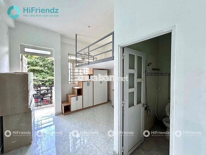 Gác Bancol Tách Khu Vực Bếp Ngay Vòng Xoay Mũi Tàu