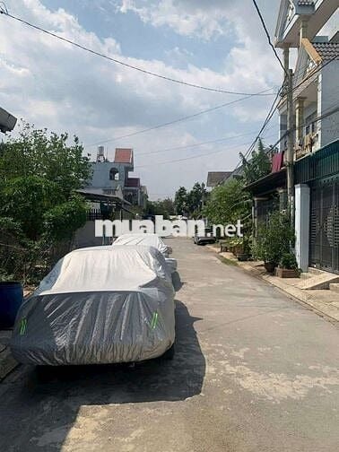 Chính chủ gửi bán lô đất bà điểm hóc môn 5*26 mặt tiền đg 6m bê tông