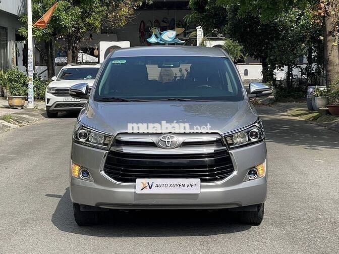 Toyota Innova 2.0V 2016 Xe Gia Đình Ghế Thương Gia
