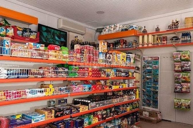 CẦN TUYỂN GẤP 3 LAO ĐỘNG PHỔ THÔNG TẠI CỬA HÀNG TIỆN LỢI