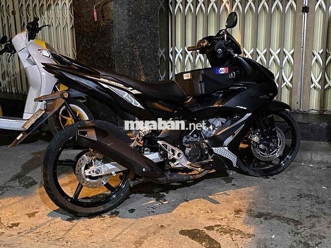 Cần đẩy nhanh Winner V2