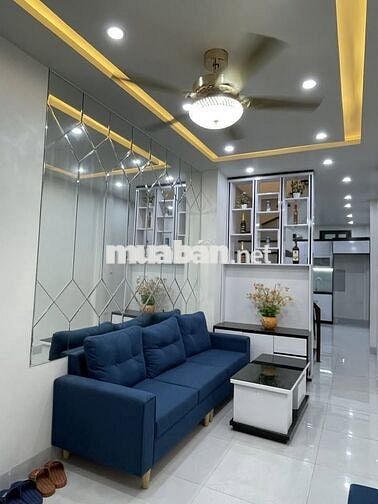 8.25 tỷ có NHÀ ở phố quan nhân 35m2 ngõ thông 3 gác đỗ cửa, 4 tầng
