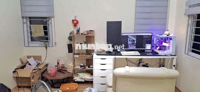 Nhà Phố Ngọc Khánh, 48m, 5 tầng, gần phố.