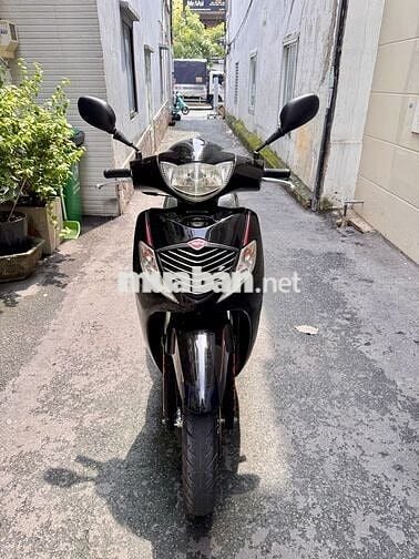Honda SH 150i nhập Ý đk 2009 đen sport mới đẹp .