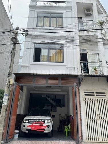 Bán nhà 2 lầu giá 6,6 tỷ ngay tại vòng xoay Phú Hữu TP HCM