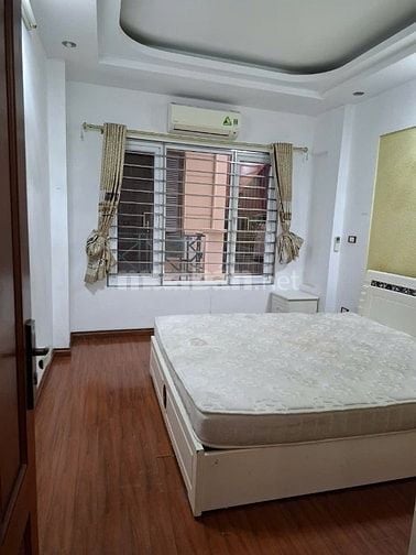 Cho thuê nhà ngõ 209 Đội Cấn, Ba Đình, DT 50m2 x 5 tầng, 5 phòng ngủ