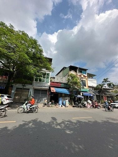 Bán nhà mặt phố Hạ Yên Quyết,Cầu Giấy diện tích 55m, Mặt tiền 5,3m.