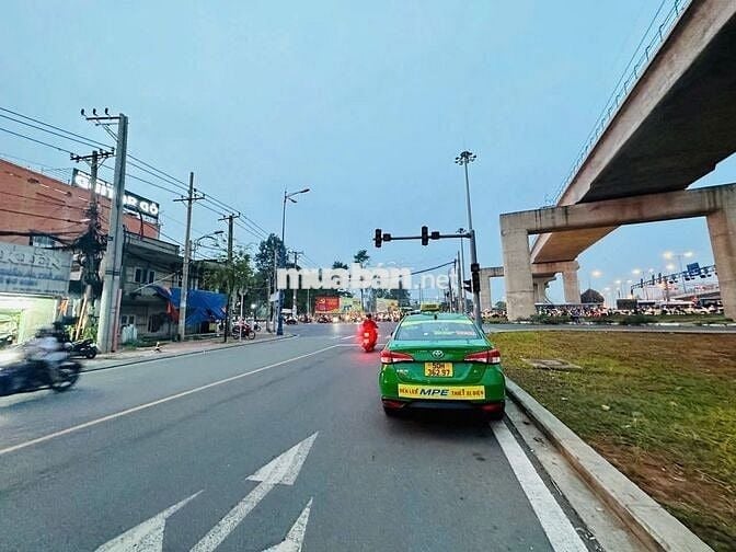 HÀNG VIP LÔ ĐẤT NGANG 7M FULL THỔ ĐƯỜNG NHỰA Ô TÔ 8M NGAY GA METRO