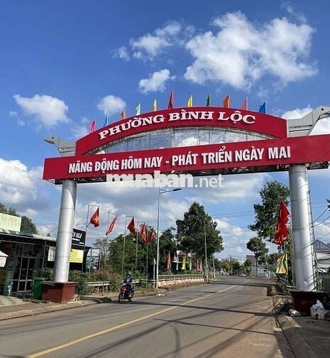 MẶT TIỀN NHỰA KINH DOANH SÁT KHU CHỢ