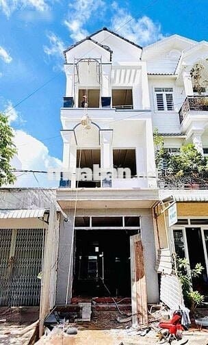 NHÀ 1 TRỆT 2 LẦU ĐƯỜNG SỐ 6 KDC ĐẠI HỌC Y DƯỢC CẦN THƠ