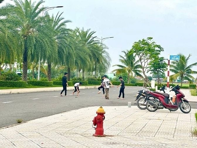 Lô góc 2 MT chỉ còn vài lô - ngay đường Nguyễn Hữu Trí - gần chợ Đệm