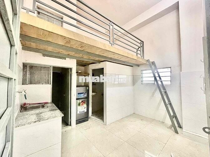 PHÒNG TRỌ 20m2 GÁC m7 - TRƯỜNG CHINH