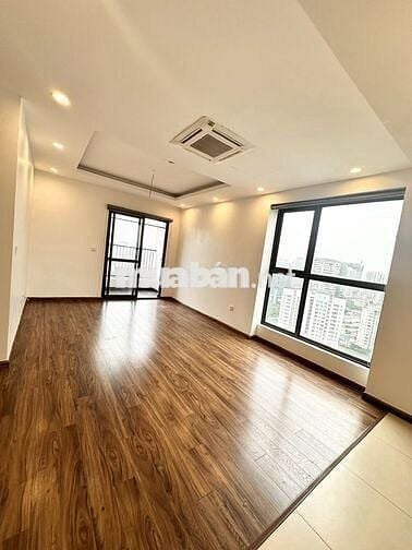 CHÍNH CHỦ cần bán gấp  chung cư cao cấp 82 m2,2 PN tòa Golden Palm