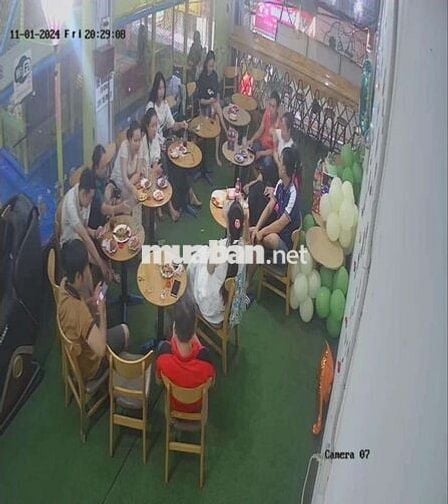 Cần sang KVC trẻ em khu cafe và 11 phòng trọ