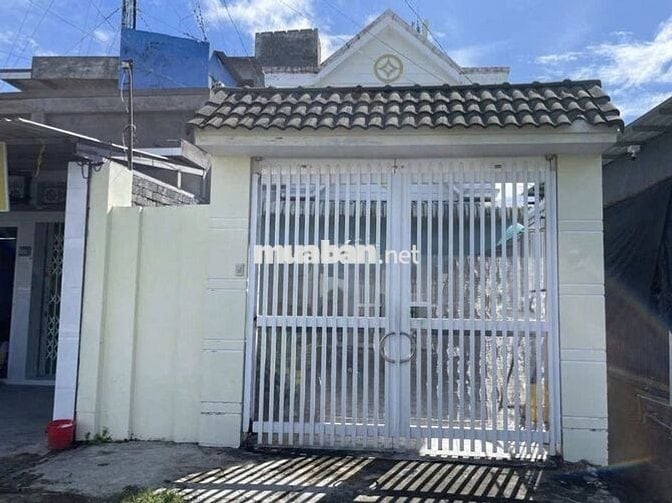 Bán căn nhà 1 trệt 1 lửng ở 1/ Phạm Thị Giây 96m2 SHR giá 1 tỉ 050tr