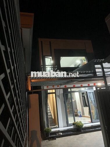 CHO THUÊ TẦNG 2 NHÀ MỚI XÂY CÂY SỐ 4 VĨNH THẠNH NHA TRANG S 85M2