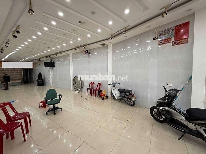 MT Âu Cơ đối diện Chợ HÒA KHÁNH