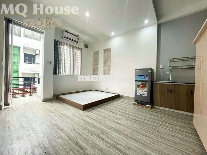 CHDV Studio Ban Công Full Nội Thất Ngay Khu Phan Xích Long