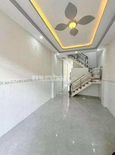 Lô góc hẻm ô tô Âu Cơ, Tân Phú, 60m2, 4PN sát mặt tiền, chỉ 7 tỷ nhỉnh
