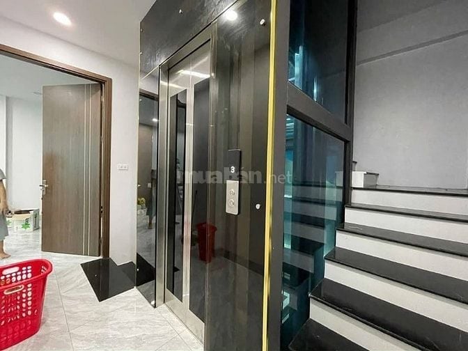 Bán nhà 5 tầng phố Phạm Tuấn Tài, có thang máy, ô tô tránh, phân lô
