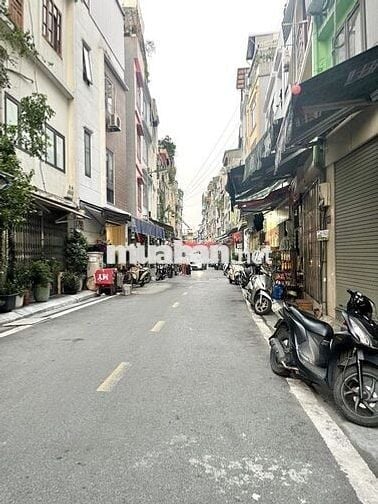 Bán đất Hoàng Ngân, ngõ rộng, sổ vuông, mặt tiền rộng, 100m2 17.5 tỷ