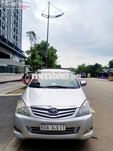 Toyota Innova G 2010