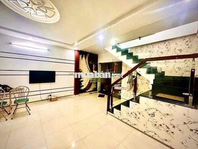 NHÀ ĐẸP 2 TẦNG - HOÀ XUÂN - GIÁ CHỈ CÒN 4,89 TỶ
