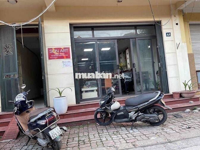 cho thuê tầng 1 75m2 mặt tiền 7,5m .oto để được 4 chiếc free.