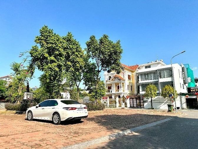 Đất Tái định cư 7.2ha Trâu quỳ, Vỉa hè oto tránh dt 80m2 mt 5.3m