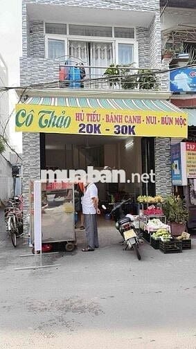 Nhà trệt lầu đúc bê tông cốt thép kiên cố đang kinh doanh tốt
