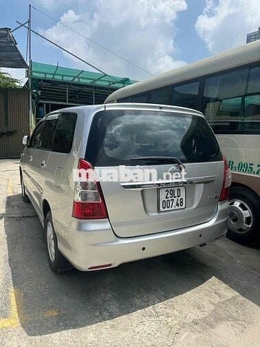 TOYOTA INNOVA 2.0E SX 2013