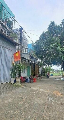 cần bán gấp miếng đất 80m2 ở Tân Hiệp - Hóc Môn giá 930 triệu.