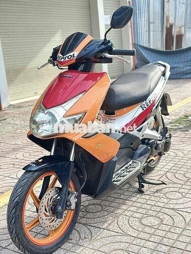 Xe tay ga Honda Air Blade Repsol màu cam đen đỏ zi