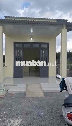 Nhà Vĩnh Tân- Tân Uyên 1/HL 401 gầnKCN Visip2.bê tông thôg 6m.nở hậu