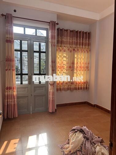 Kẹt tiền thanh toán nợ ngân hàng cần bán gấp nhà 1 trệt 1 lầu