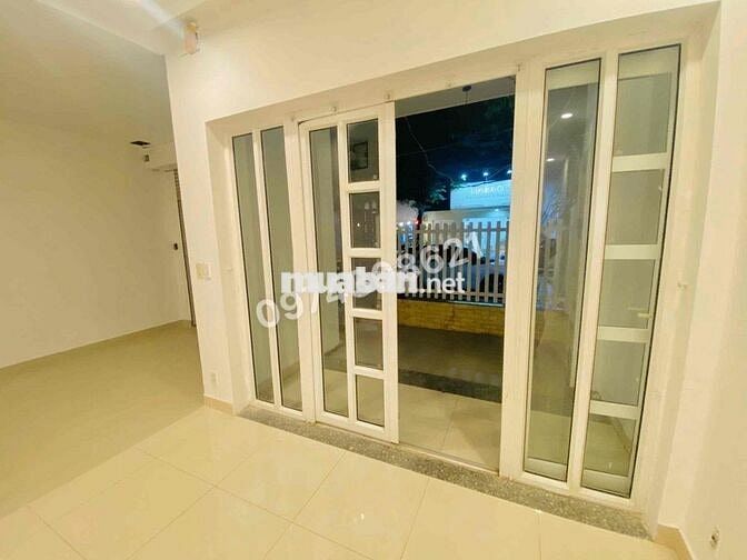 CHO THUÊ NHÀ NGUYÊN CĂN 3 TẦNG 6x15M MẶT TIỀN ĐƯỜNG SỐ P.TÂN PHONG Q7