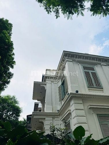 Bán nhà mặt phố Tràng Thi VIP, lô góc 219m2, mặt tiền 19.8m, 215 tỷ