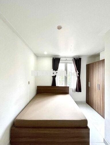 CĂN HỘ 2PN 2WC THANG MÁY HẦM XE BẢO VỆ NGAY KHU SÂN BAY HUFLIT VAA