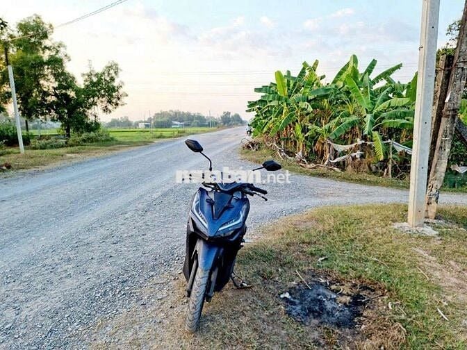 Cần bán gấp xe máy Vario 150 2020