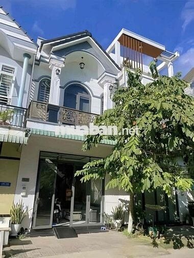 bán nhà thị trấn tân túc chính chủ