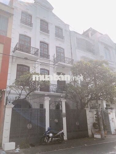 Cho thuê nhà nguyên căn 4 tầng đường 3/2, Khu Vip Q.10, nhà như hình