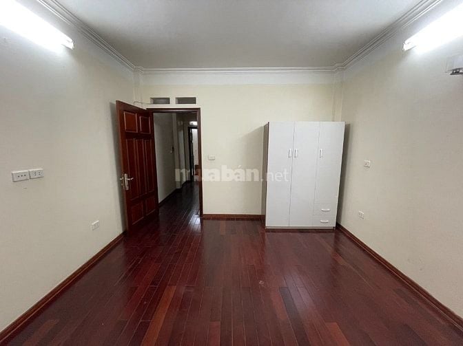 Nhà riêng ngõ phố kim ngưu lạc trung dt55m2x5t giá 20tr 