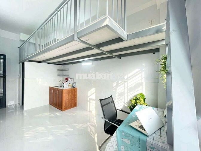 PHÒNG TRỌ BAN CÔNG Ở LIỀN ĐẦY ĐỦ NỘI THẤT, RỘNG 27M², KHÔNG CHUNG CHỦ