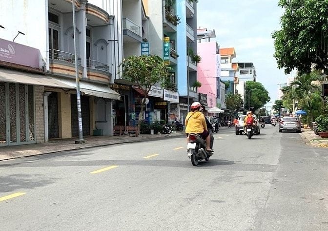 Nhà MT Trần Hưng Đạo 4x22m, 1 lửng 3 lầu đường lớn vị trí kinh doanh